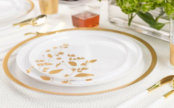 Hot Sale π Posh Setting 20 Pack White and Gold Round Plastic Dinnerware Set (10 Guests) - Garden π 6 Hot Sale π Posh Setting 20 Pack White and Gold Round Plastic Dinnerware Set (10 Guests) - Garden π - Image 4