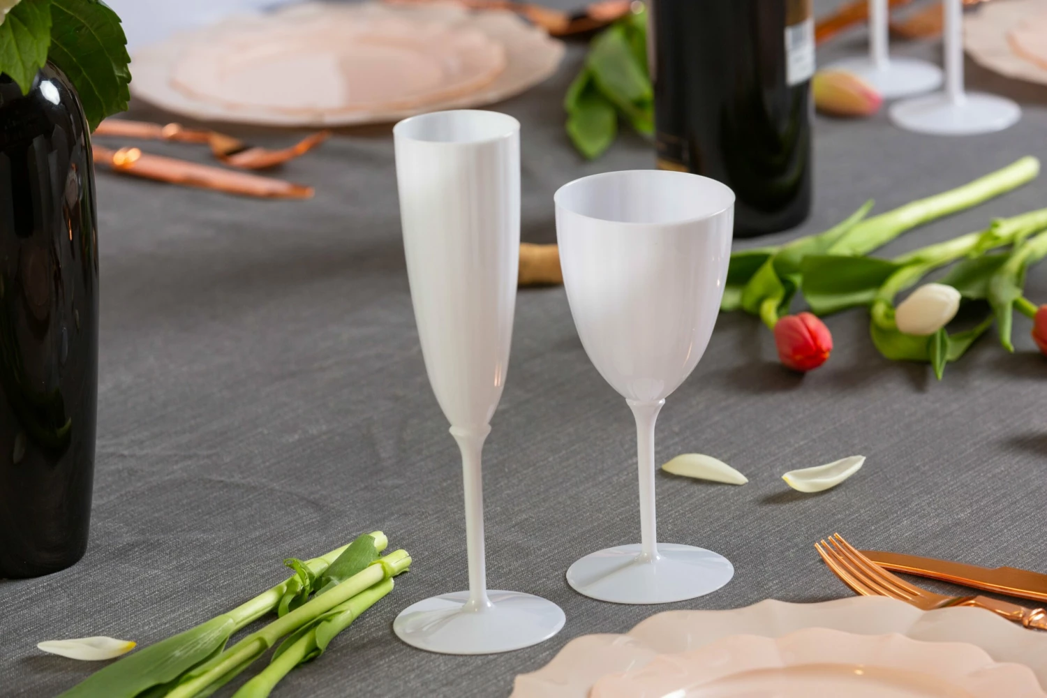 Promo ✔️ Posh Setting 7 Oz 1-Piece White Plastic Disposable Wine Goblet - 8 Pack ⭐ 4 Promo ✔️ Posh Setting 7 Oz 1-Piece White Plastic Disposable Wine Goblet - 8 Pack ⭐ - Image 2