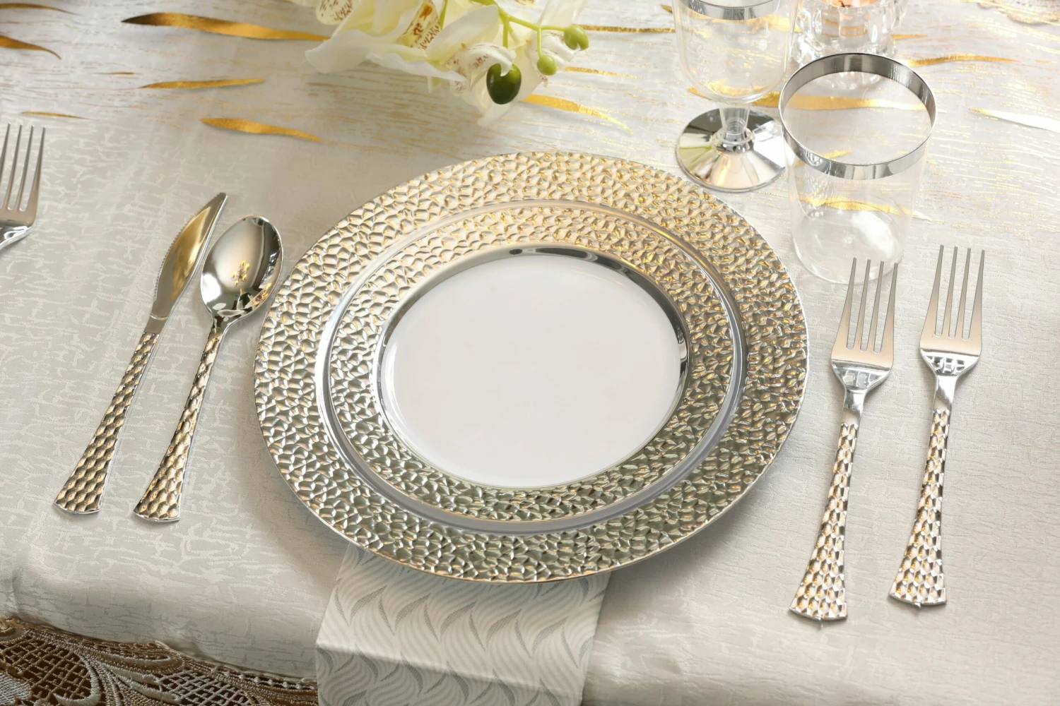 Cheapest π€© Posh Setting 100 Piece White and Silver Round Plastic Dinnerware and Silverware Value Set (20 Guests) - π¨ Hammered π 4 Cheapest π€© Posh Setting 100 Piece White and Silver Round Plastic Dinnerware and Silverware Value Set (20 Guests) - π¨ Hammered π - Image 2